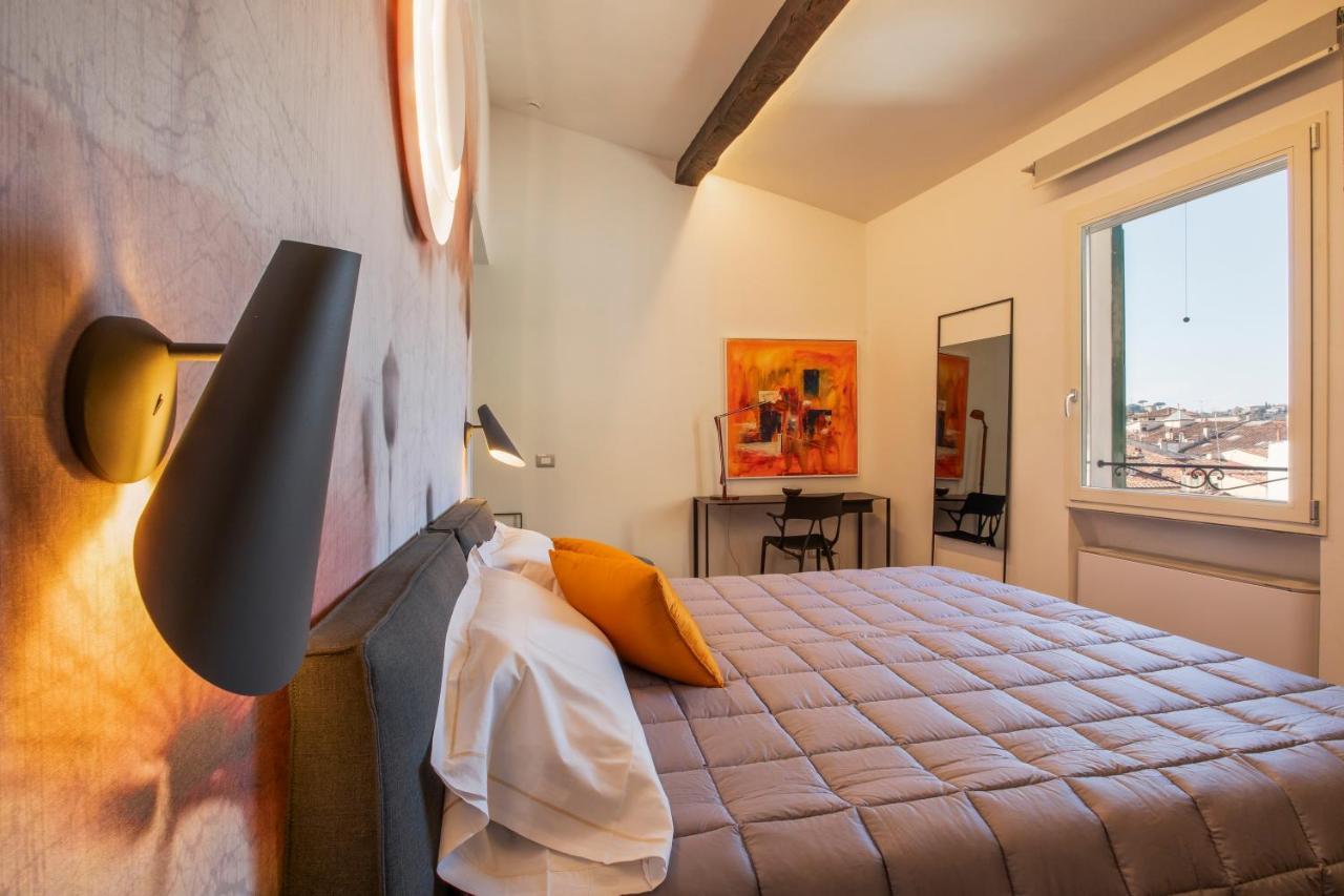 Residenza Benizzi Rooms In The Heart Of Florenz Exterior foto